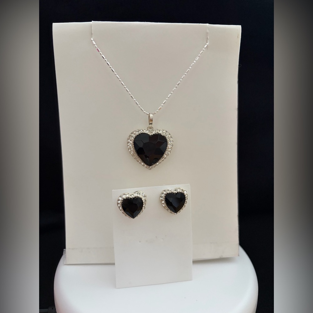 Sterling silver 925 Black Heart Pendant Necklace and Earring Set